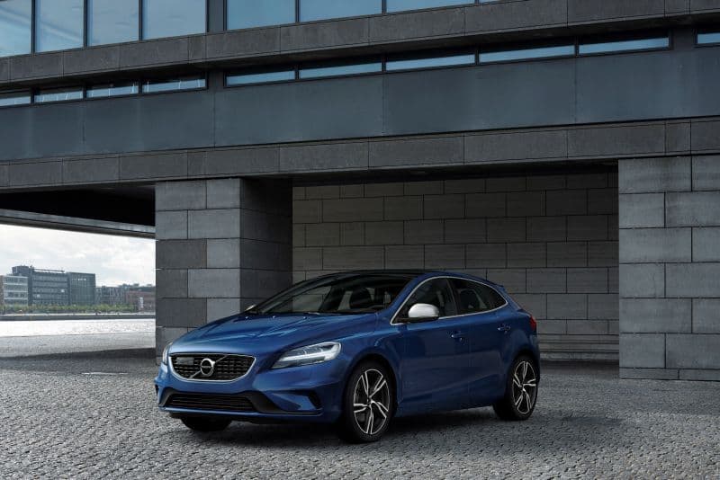 2018 Volvo V40 (facelift 2016) 2.0 T2 (122 Hp)